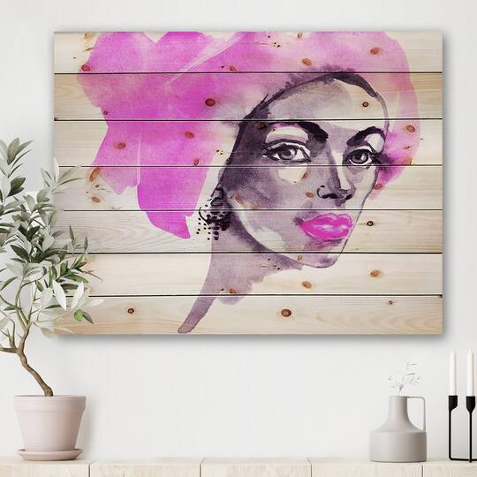 Designart - Afro American Woman Fashion Portrait - Modern Print on Natural Pine Wood